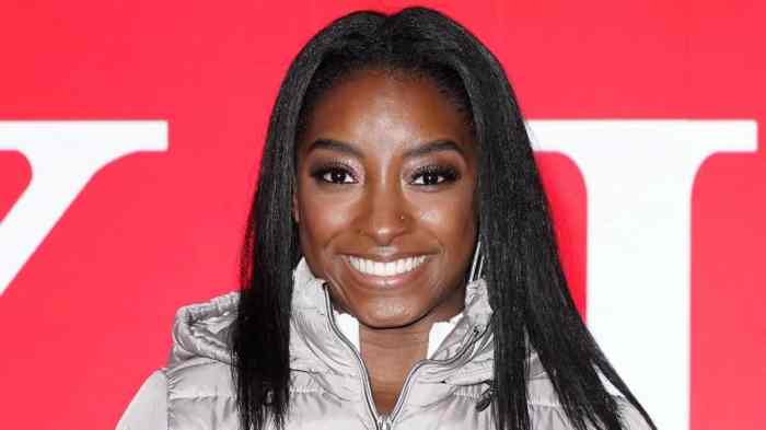 Simone Biles Net Worth - How Rich Is The Artistic American Gymnast ... Simone biles net worth 2022