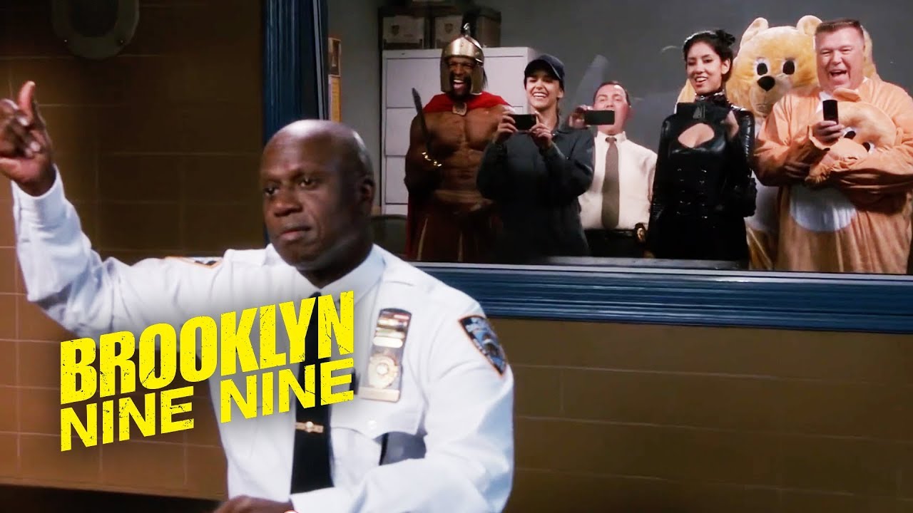 Veja algumas das incríveis fantasias de Halloween de Brooklyn NineNine
