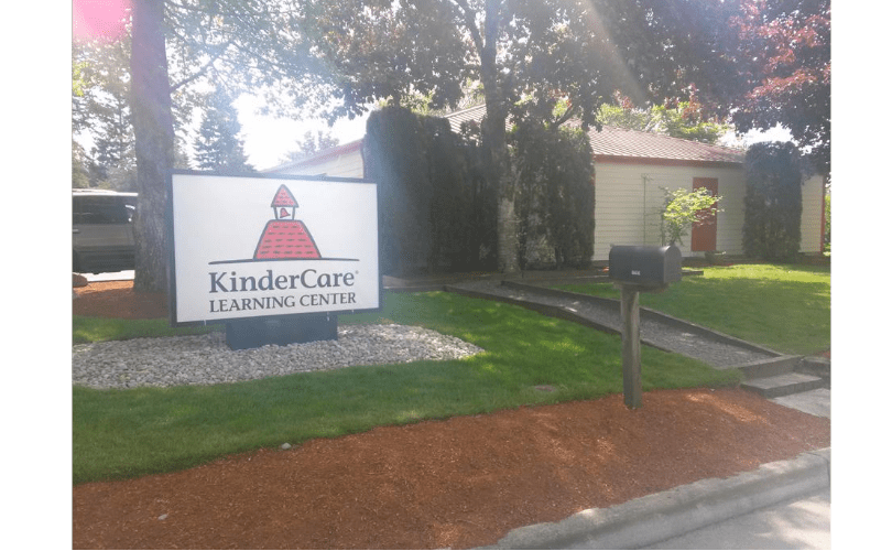 Doron Linschoten Little Flowers Daycare Tumwater Outdooractivites