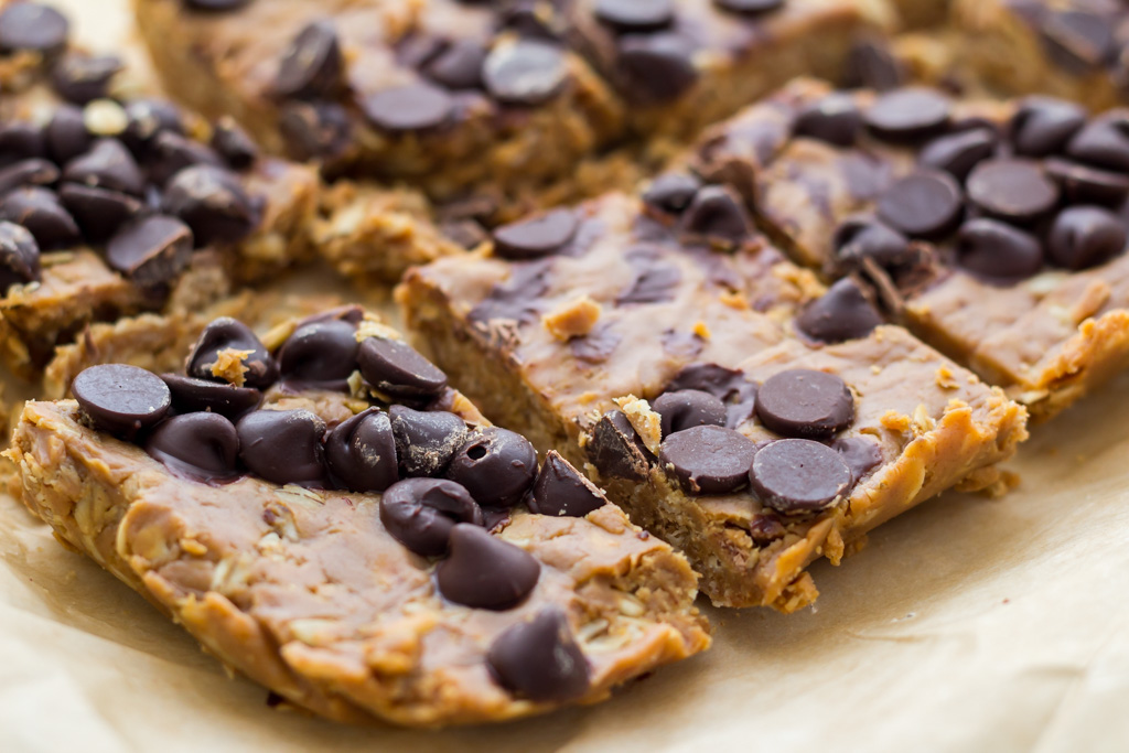 Easy Vegan Peanut Butter Oat Bar Recipe (NoBake!) Serving Realness