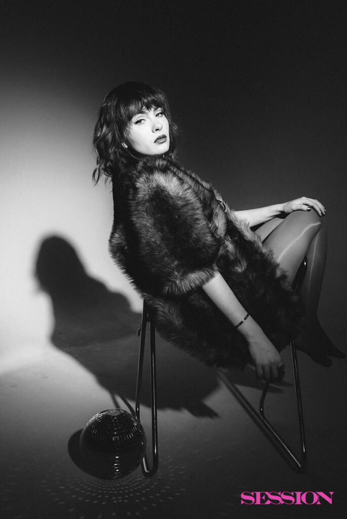 Ava Maybee Session Magazine