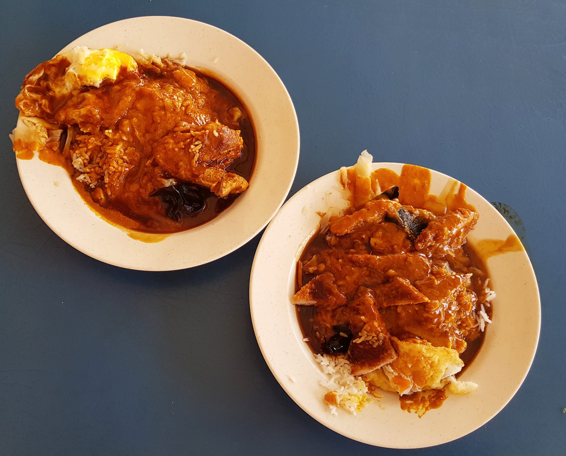 Kovan Scissors Cut Curry Rice Messy 4 hawker curry rice draws long