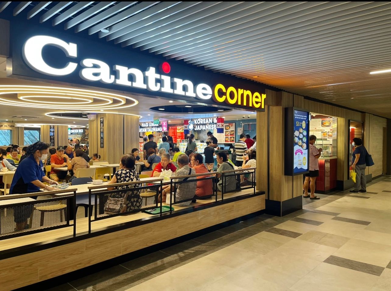 New Cantine Corner at Admiralty Place has 3 meals available at every stall