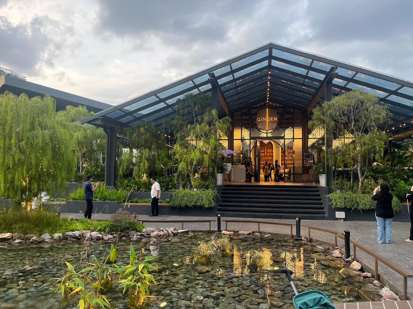 5 must try restaurants in Bamboo Hills with scenery and