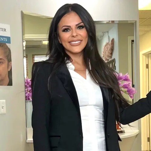 Certified Asthetician and Plastic Surgeon in Westlake Village CA