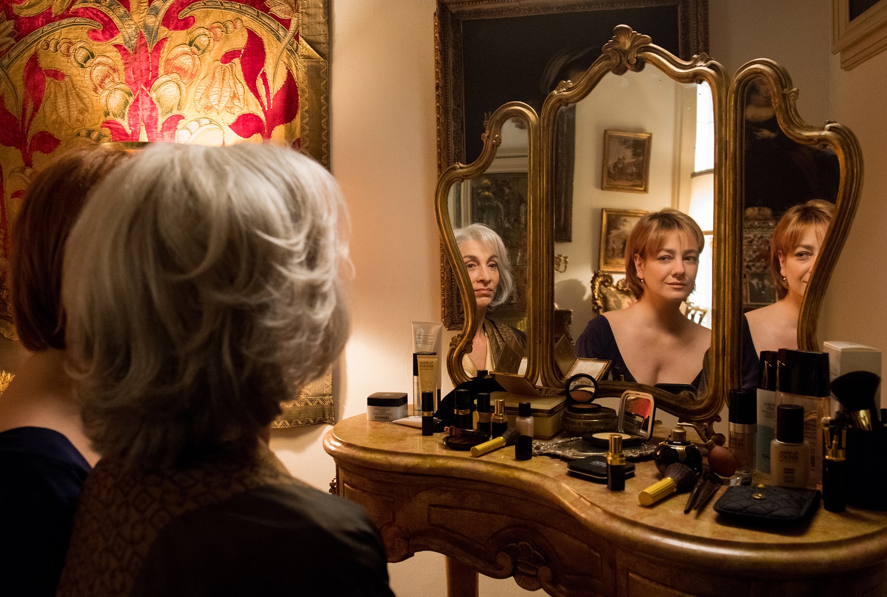 Neapol spowity tajemnicą Se Točí