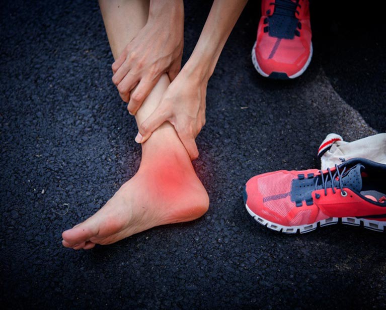 3 Simple Tips to Help Recover from an Ankle Sprain Set Physical Therapy