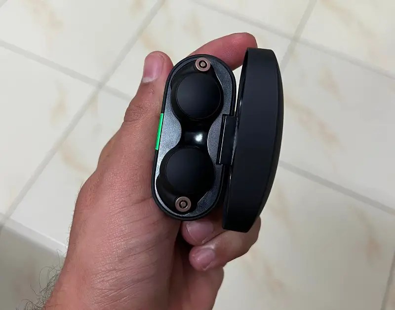 How To Fix Sony WF-1000XM4 Not Charging?- 5 Fixes! - Settings Help