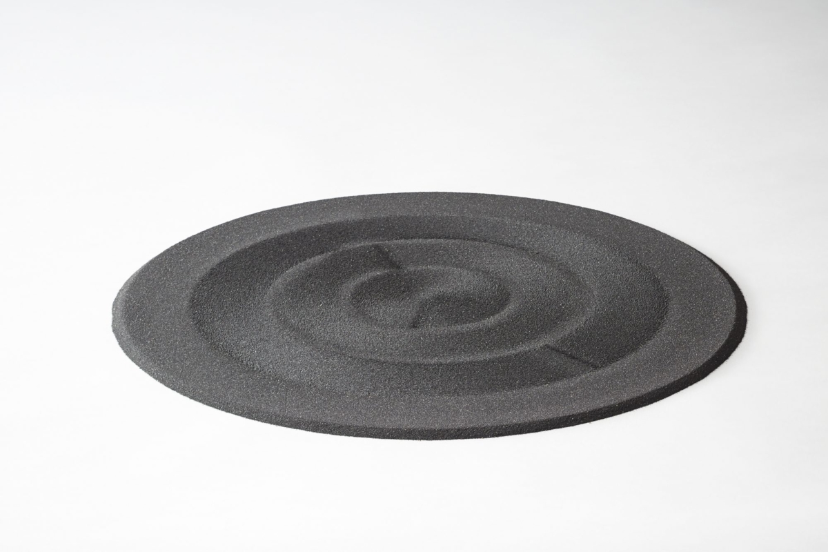 Admire the Simplistic Beauty of Drift Clock by we+