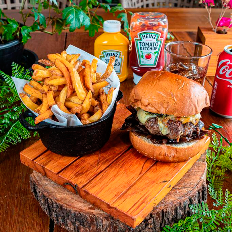 Lourdes Square Spazio