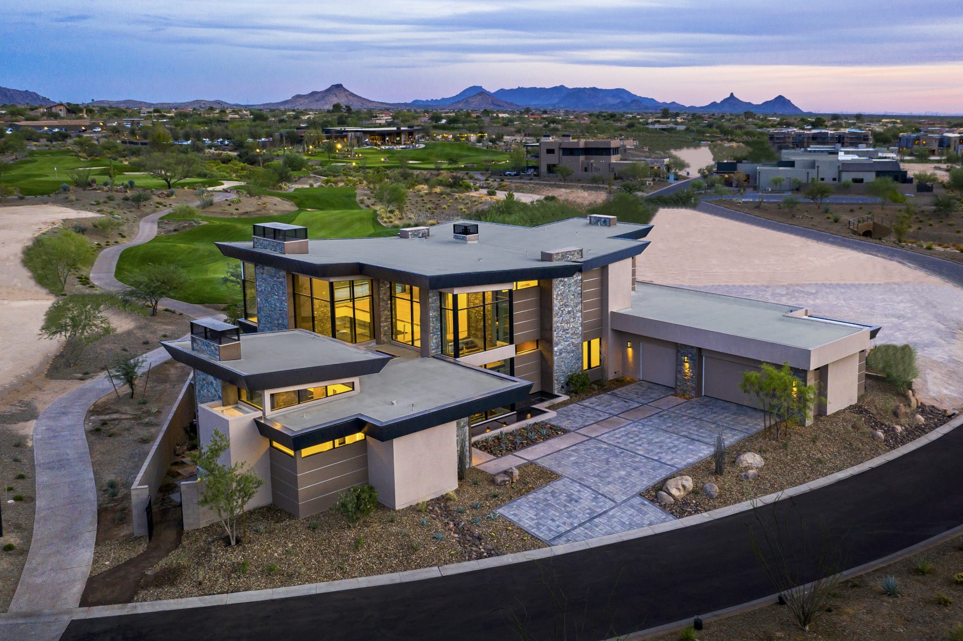 The Palo Verde Luxury New Homes & Golf Community Seven Desert Mountain