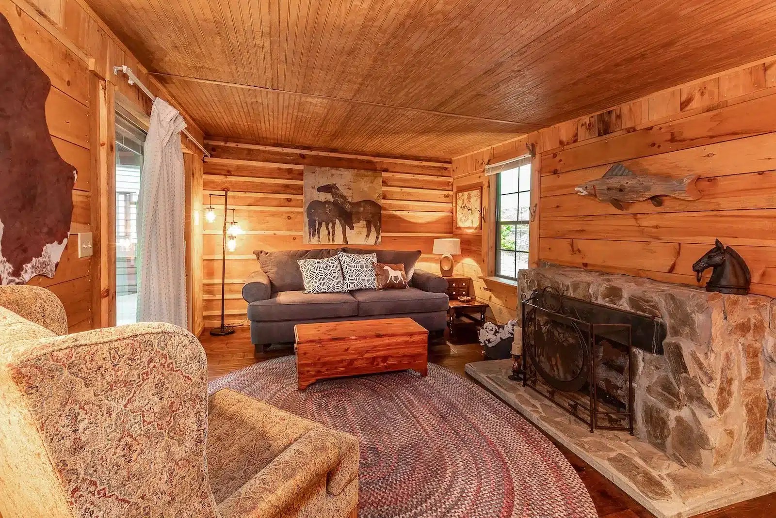 Family Friendly "Bunkhouse" Log Cabin Rentals near Brevard NC • The