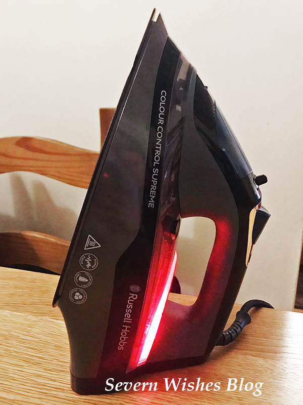 Argos Tester Review of the Russel Hobbs 25400 Colour Control Steam Iron
