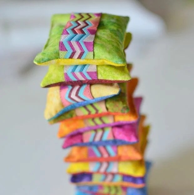 How to Use Pattern Weights Plus a Tutorial for Sewing Your Own with