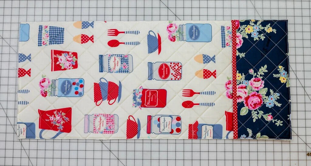 DIY KitchenAid Mixer Cover Free Sewing Pattern