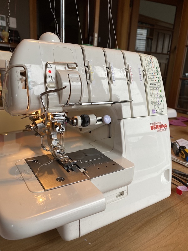 Bernina 2500DCET Coverstitch Machine review by Knitknitfrog