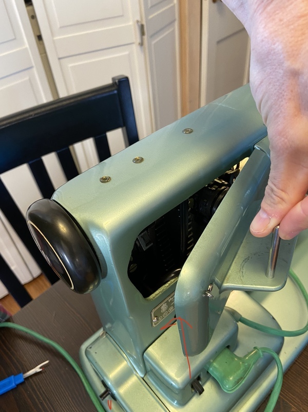 Sewing machine reviews and serger reviews