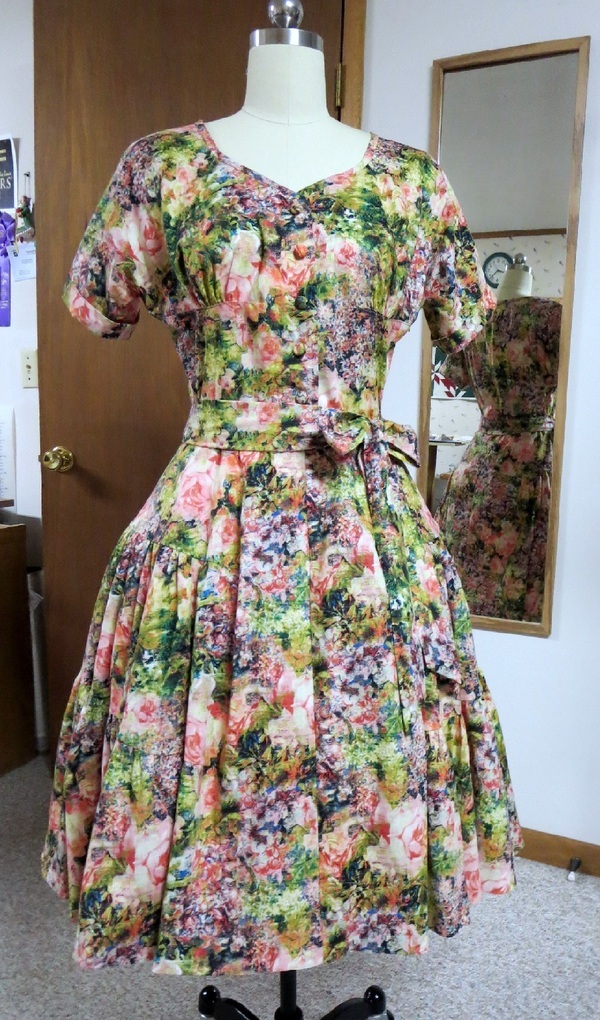 Vogue Patterns 9106 Misses' Dress and Belt