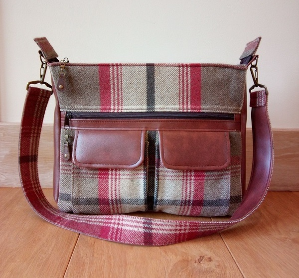 Swoon Patterns Sydney Crossbody pattern review by Hachi