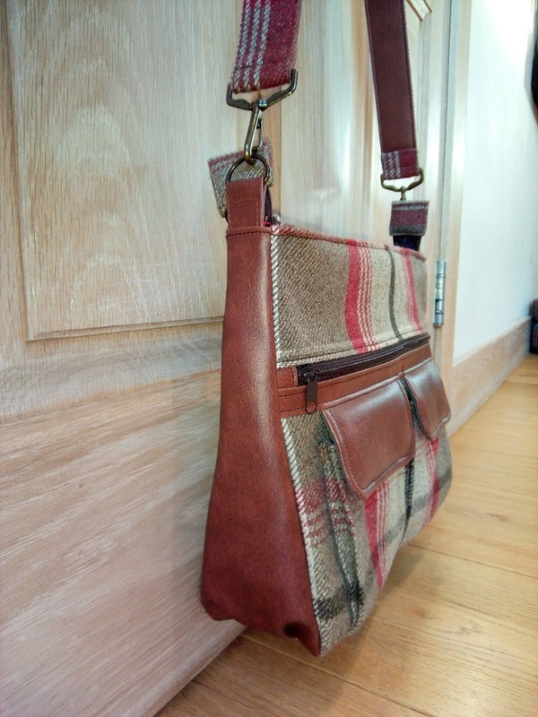 Swoon Patterns Sydney Crossbody pattern review by Hachi