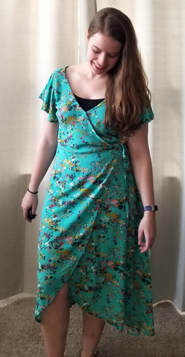 Vogue Patterns MISSES' WRAP DRESSES WITH TIES, SLEEVE AND LENGTH