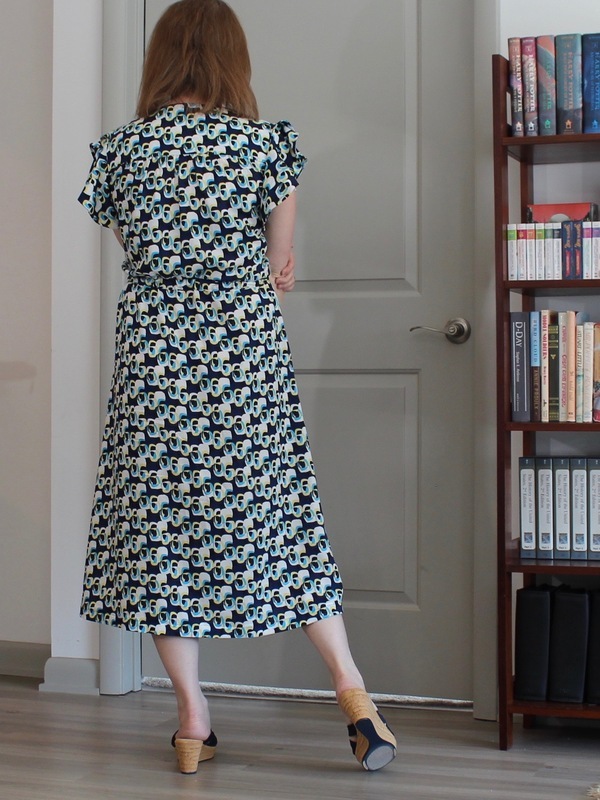 Chalk and Notch Orchid Midi Dress pattern review by oneday2sew