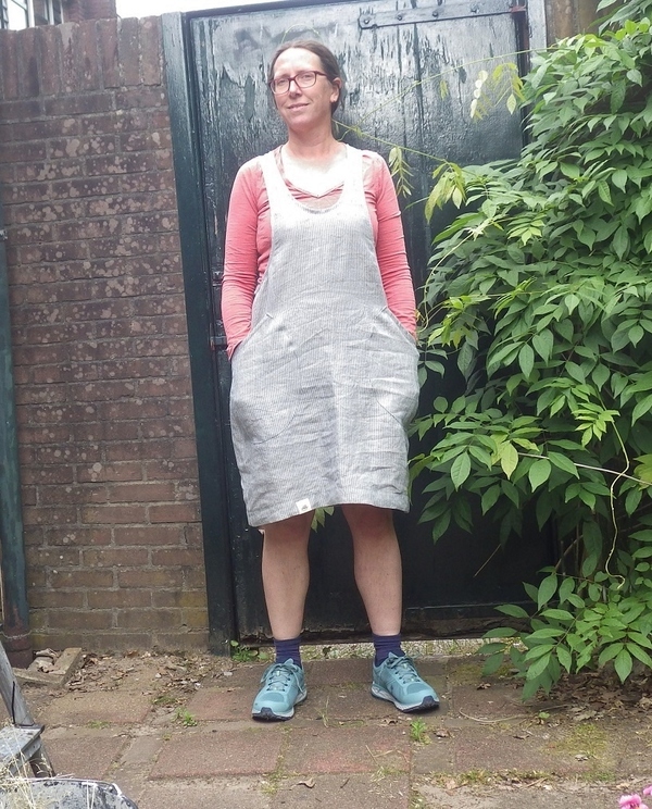 Helen's Closet York Pinafore pattern review by Stratski