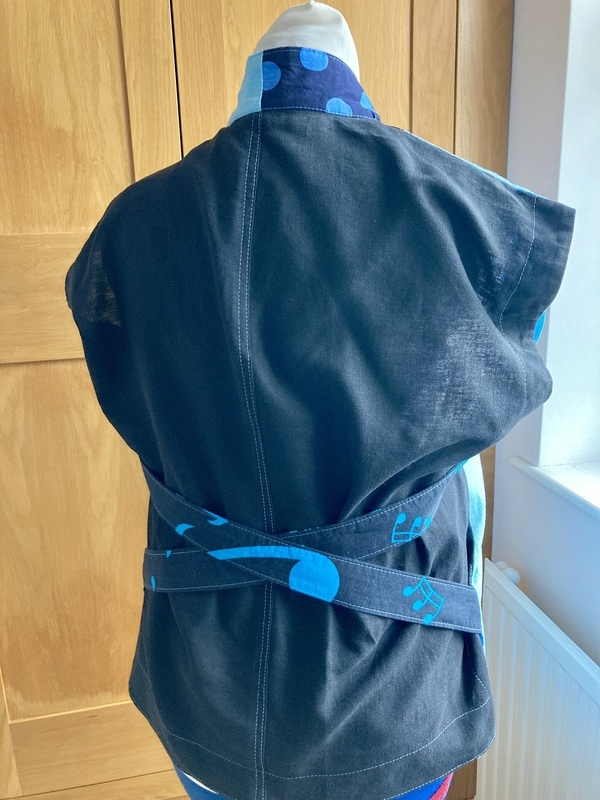 Sewing Hong Kong Vest pattern review by kruella