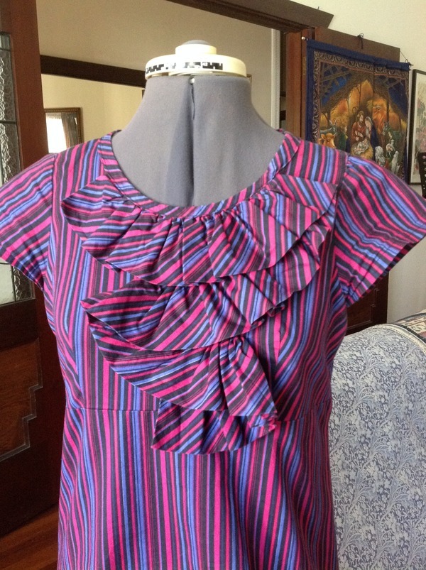 BurdaStyle Magazine Liquorice Allsorts dress 052006123 pattern review