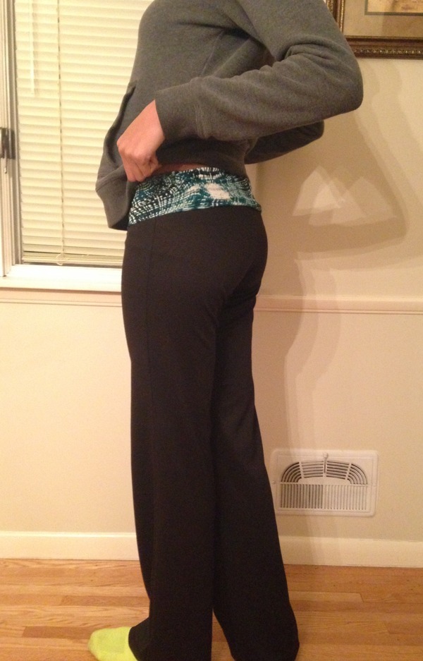 Kwik Sew yoga pants and top 3115 pattern review by KSmithSews