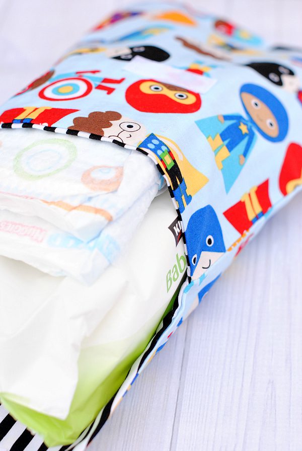 Easy Diaper Clutch FREE Sewing Pattern and Tutorial Sewing 4 Free
