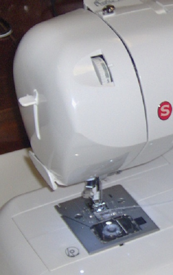 Singer Curvy 8770 Review (2023 Update) : Sewing Insight