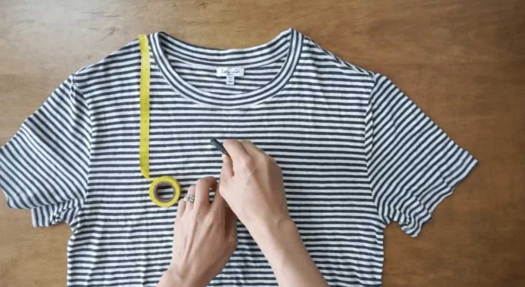 How Do You Turn A Crew Neck Into A V Neck Without Sewing