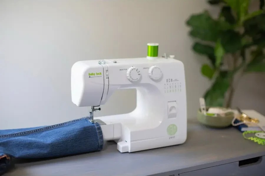 Baby Lock Zest Sewing Machine Review Features, Pros, Cons