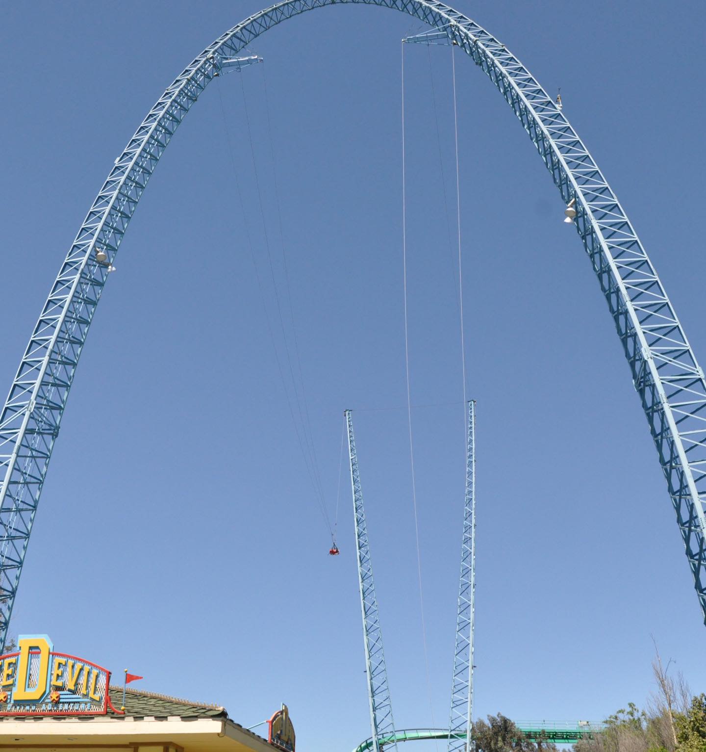 Dive Devil - Six Flags Magic Mountain