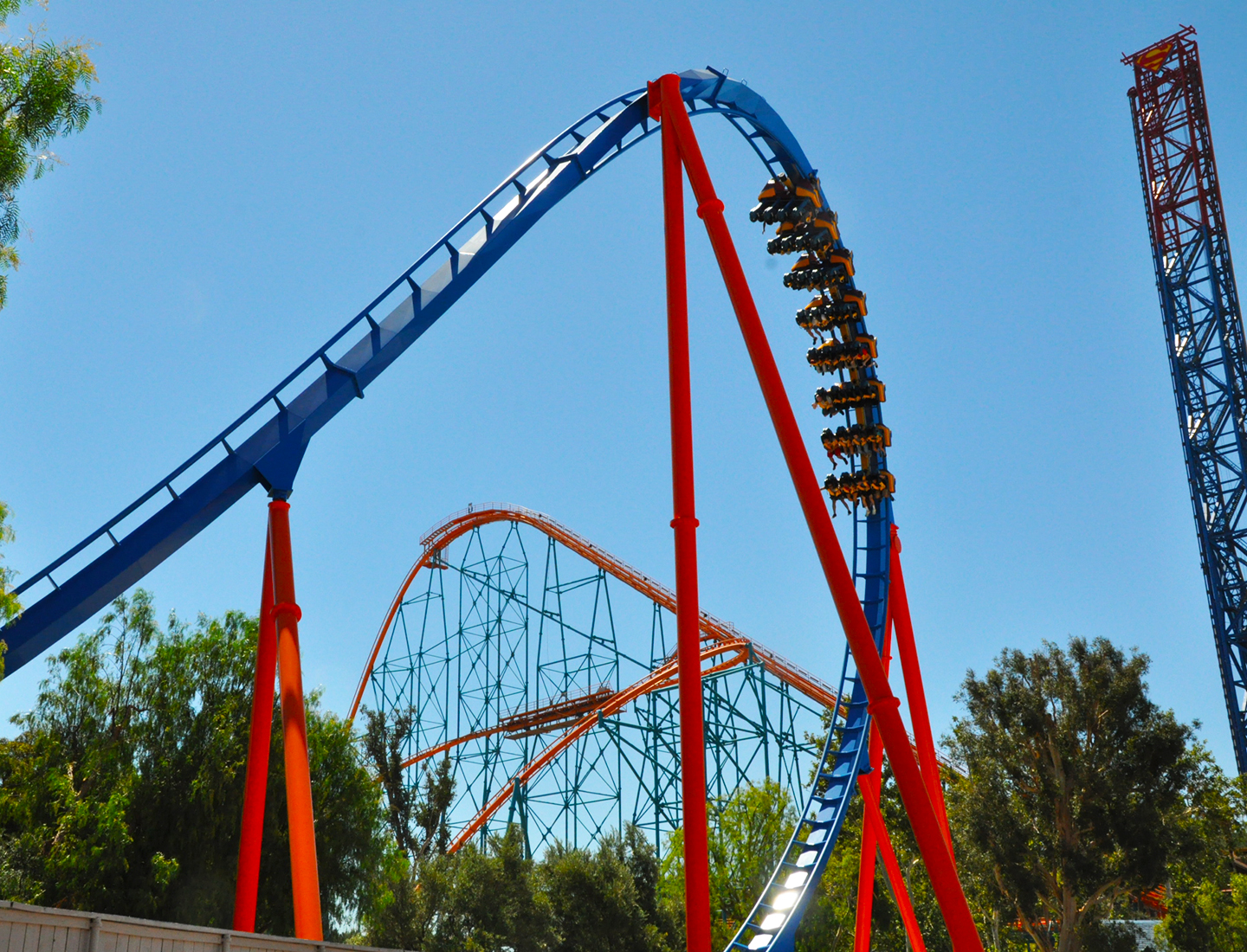 View Rides | Six Flags Magic Mountain