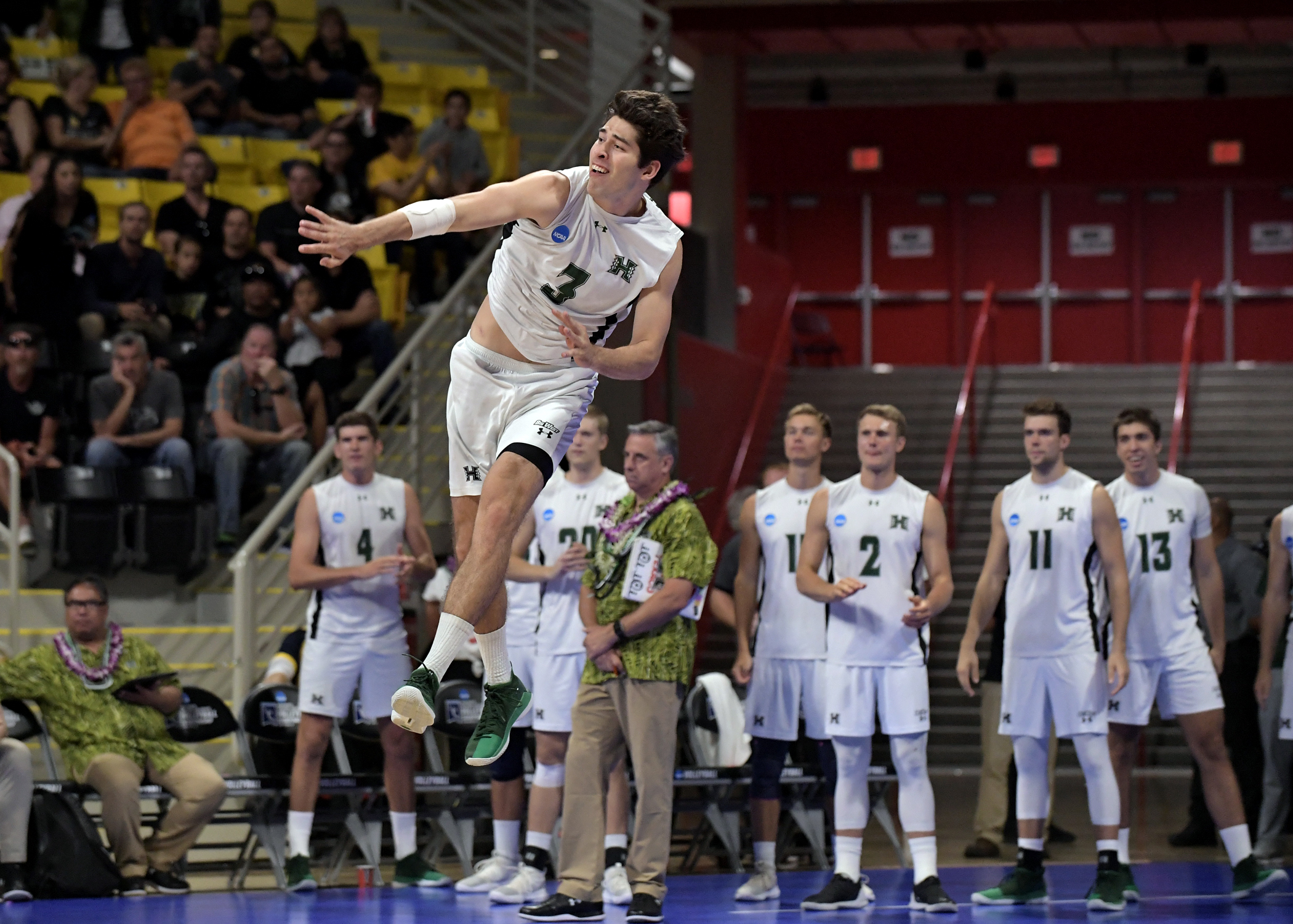 PHOTOS Hawaii vs. Lewis NCAA Volleyball