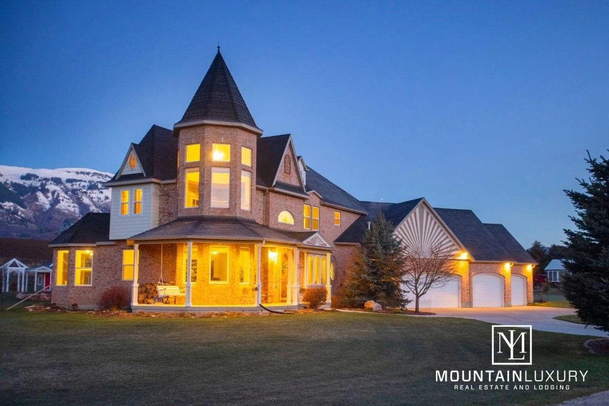 3779 N 3775 E Eden, Utah 84310 Mountain Luxury