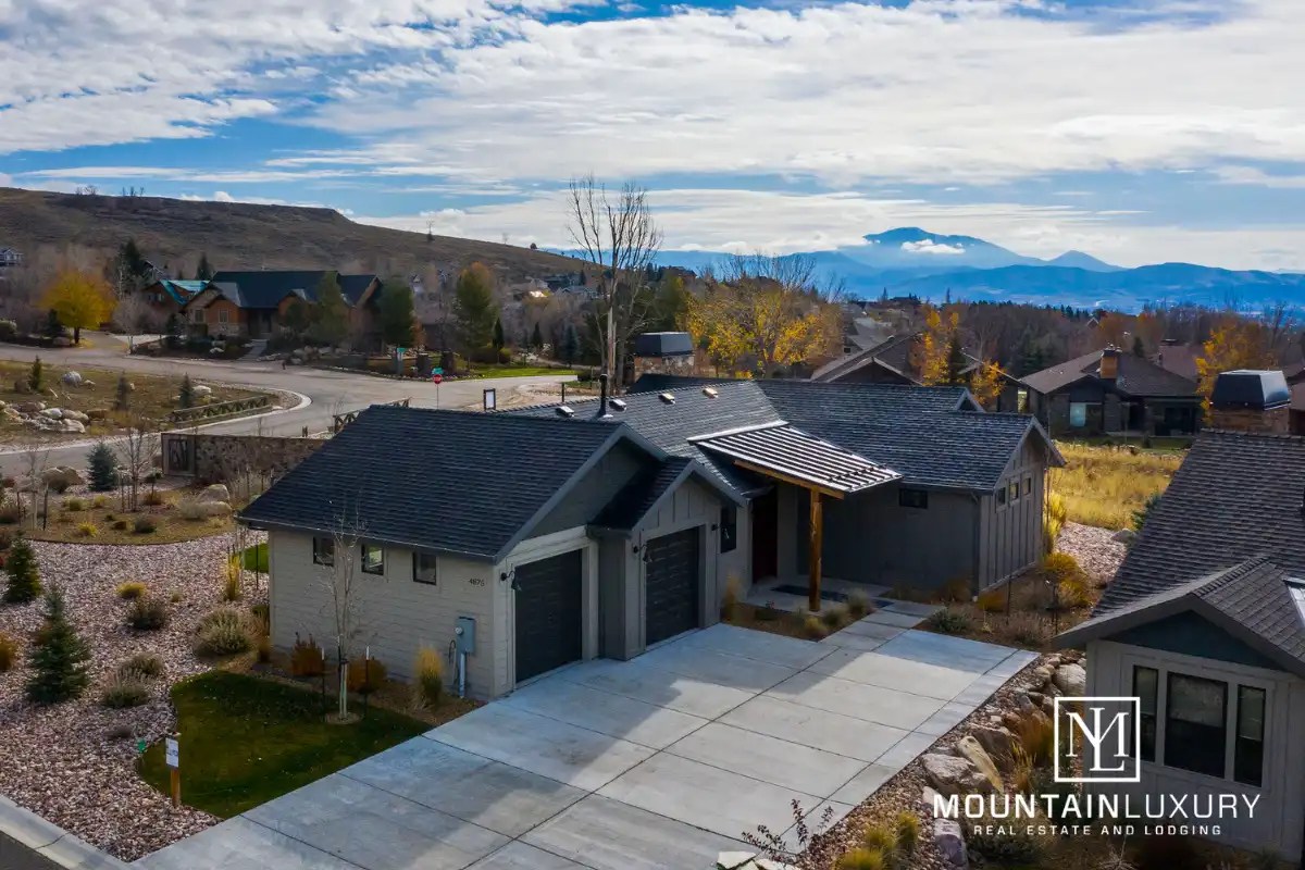 4875 E Bailey Ln 201 Eden, Utah 84310 Mountain Luxury