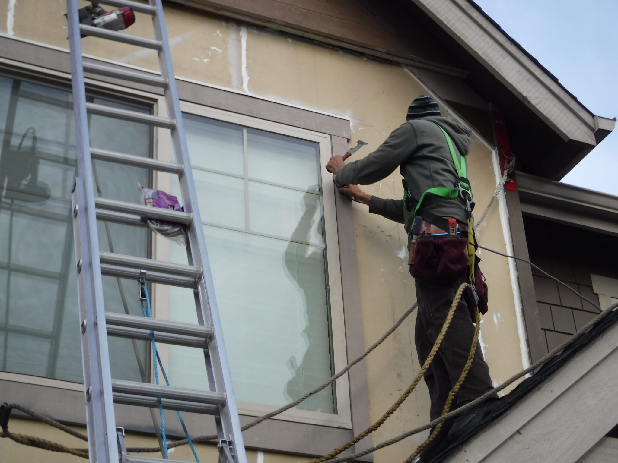 Cannon Beach Window Leak Repair | Fix Leaking Windows Today