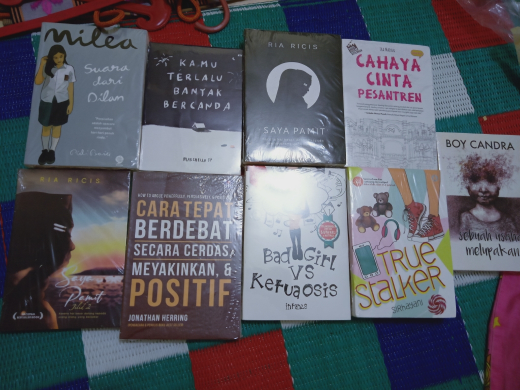 Gaya Bahasa Novel Cahaya Cinta Pesantren Besar
