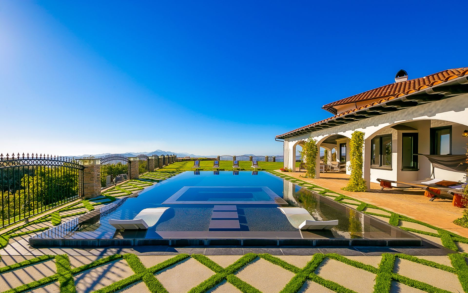 The Malibu Garden Estate 24573 PIUMA RD, MALIBU, CA 90265