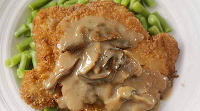 Nikmatnya Fried Chicken Steak Saus Jamur ala Restoran, Ini Resepnya