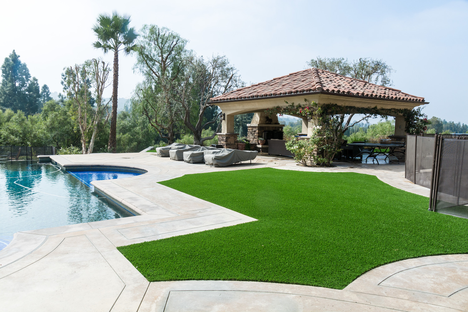 Everything You Need To Know About Installing Artificial Grass on