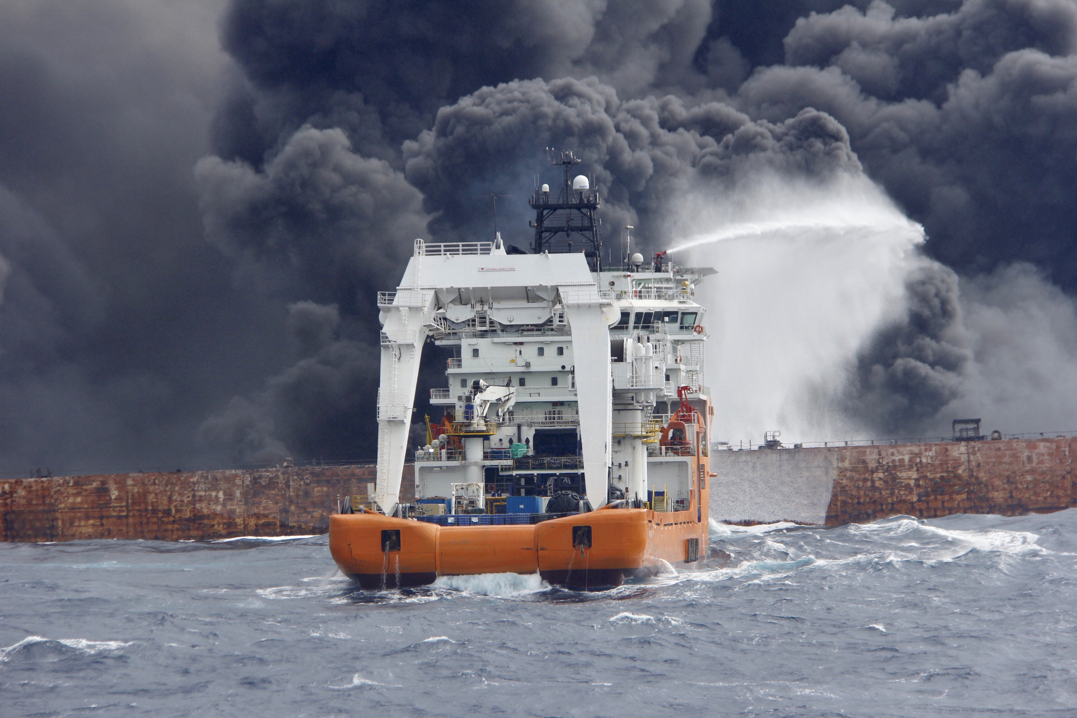 Burning Iranian oil tanker sinks Times of Oman