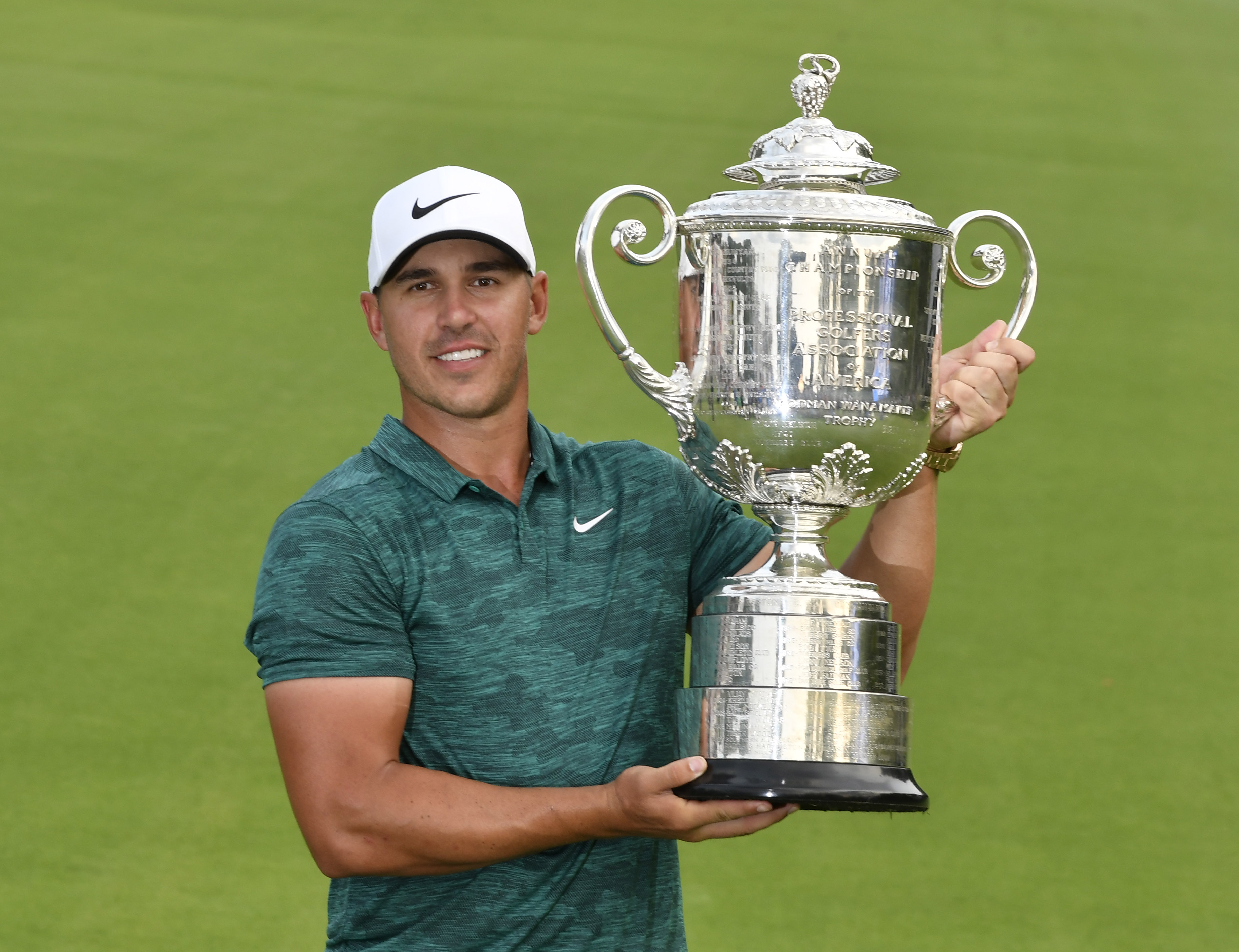 Koepka holds off Woods to win PGA Championship Times of Oman