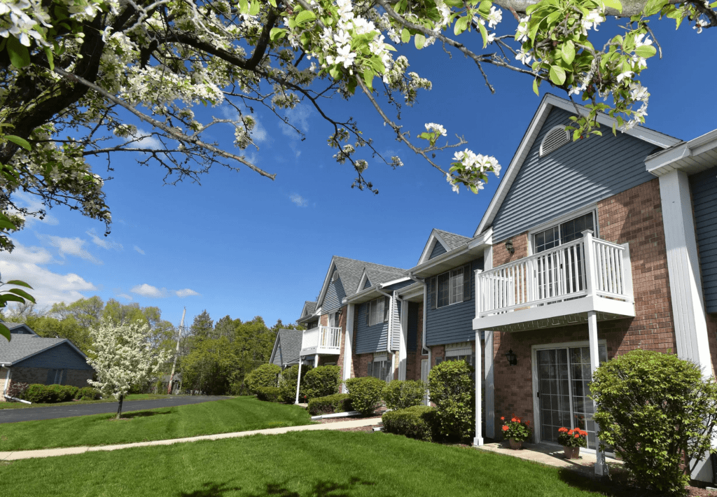 Menomonee Falls Apartments For Rent Shady Lane