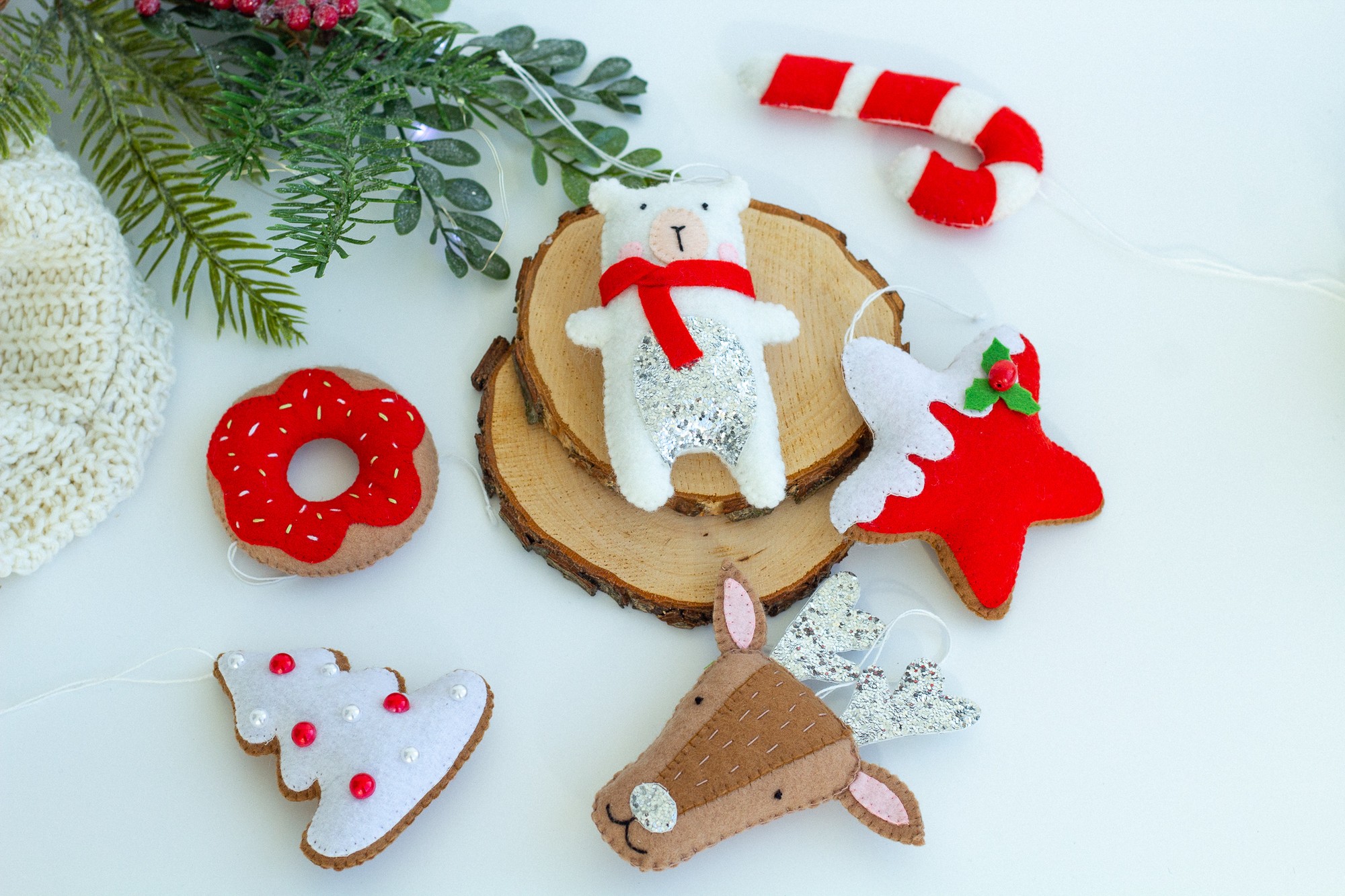 Christmas ornaments 20749 from WoollyFox with donate to u24