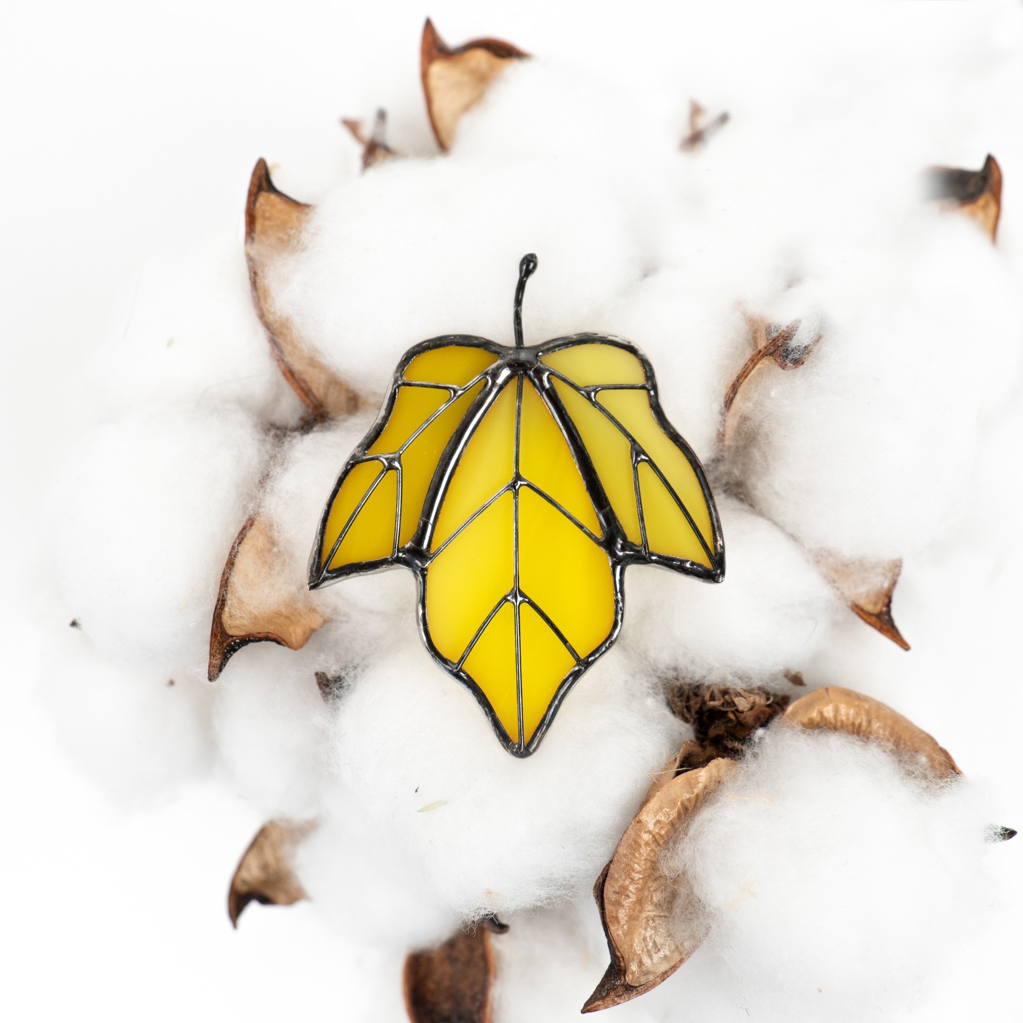 Maple leaf stained glass pin 24185 from GlassArtStories with donate to u24