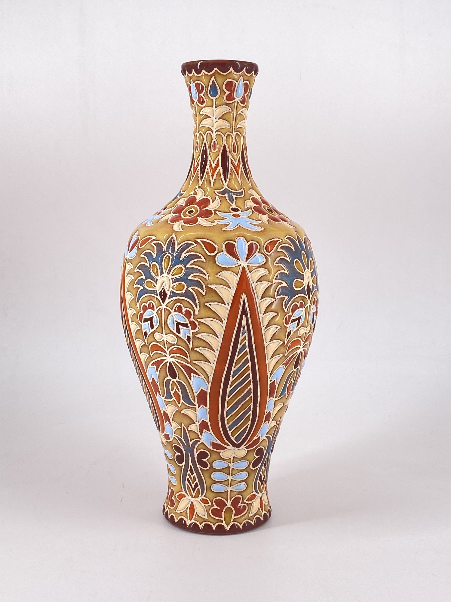Vase 24327 from Quru Isar with donate to u24